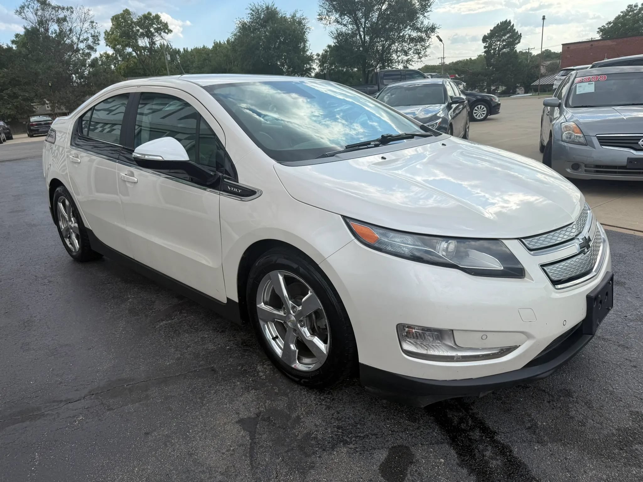 Used 2013 Chevrolet Volt Premium w/ Premium Trim Package FWD image 12