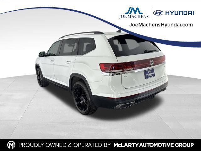 Used 2024 Volkswagen Atlas SE w/ Black Wheel Package AWD/4WD image 9
