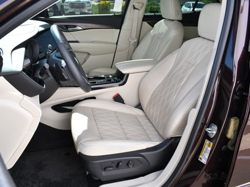 Used 2021 Buick Envision Avenir image 22