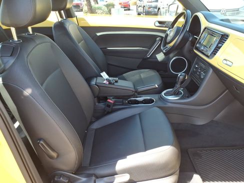 Used 2012 Volkswagen Beetle 2.5 FWD image 9