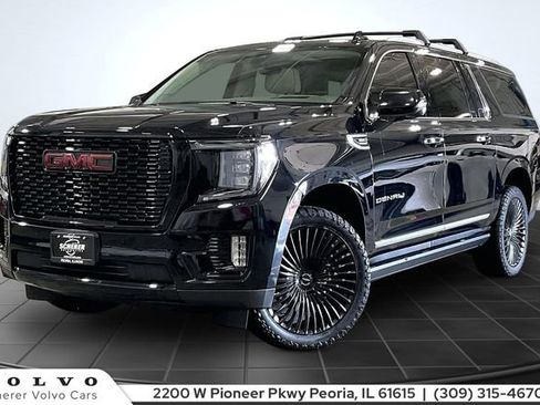 Used 2021 GMC Yukon XL Denali w/ Denali Premium Package AWD/4WD image 1