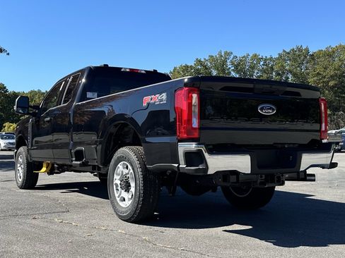 New 2026 Ford F250 XLT w/ FX4 Off-Road Package image 10
