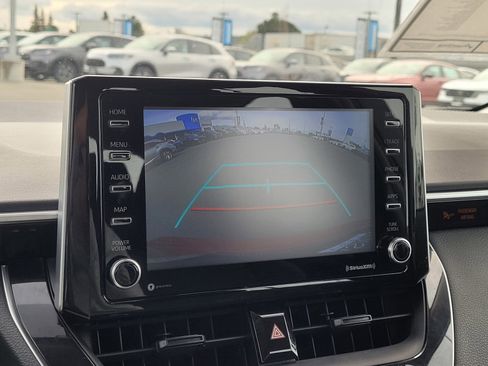 Used 2021 Toyota Corolla LE image 23