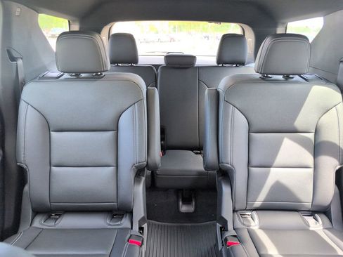 New 2026 Chevrolet Traverse LT FWD image 26