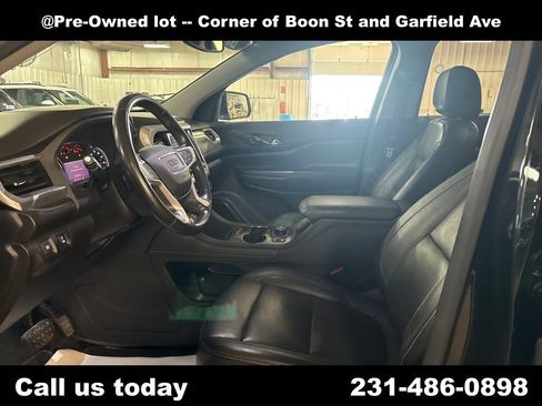 Used 2020 GMC Acadia SLT image 13