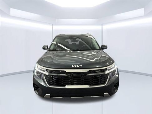 Certified 2025 Kia Seltos S AWD/4WD image 3