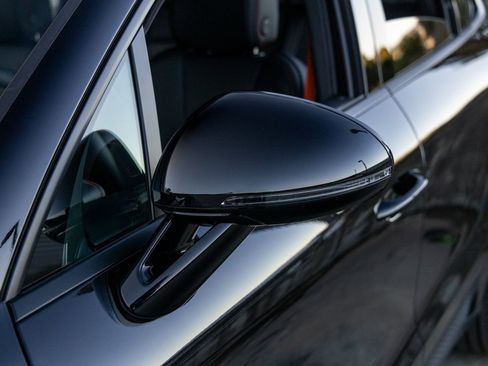 New 2026 Porsche Macan image 17