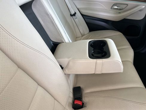 Used 2022 Mercedes-Benz GLE 450 4MATIC w/ AMG Line Exterior image 35