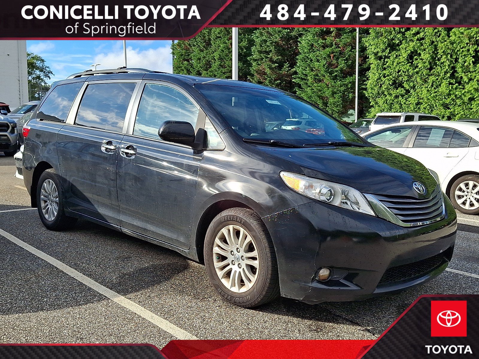 Used 2016 Toyota Sienna XLE w/ XLE Navigation Package FWD image 1