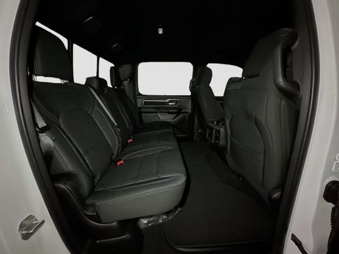 New 2026 RAM 1500 4x4 Crew Cab image 30