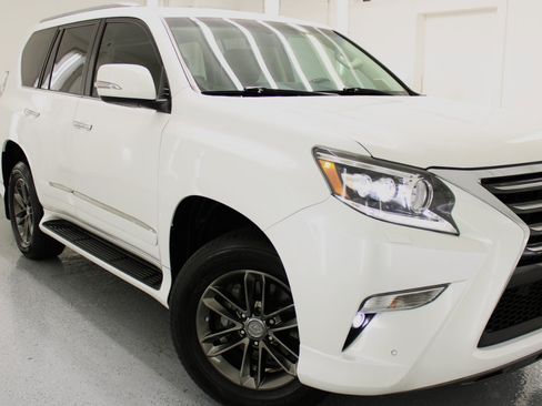 Used 2017 Lexus GX 460 Premium image 14
