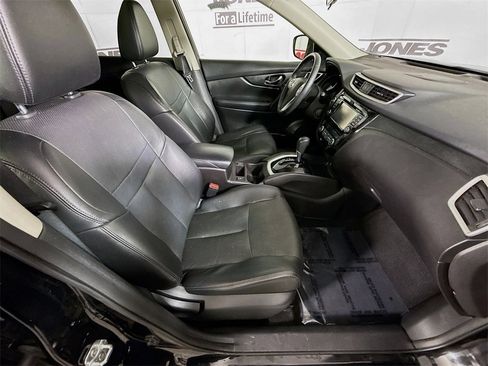 Used 2015 Nissan Rogue SL w/ SL Premium Package image 31