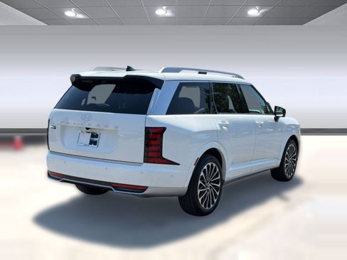 Used 2026 Hyundai Palisade Calligraphy FWD image 9