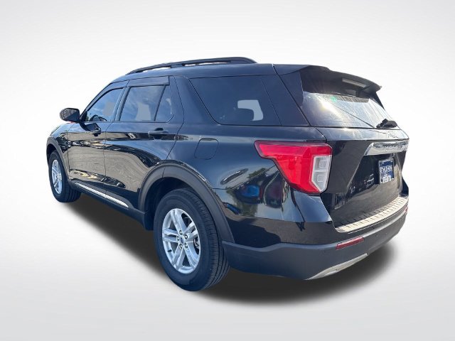 Used 2023 Ford Explorer XLT w/ Equipment Group 202A AWD/4WD image 3