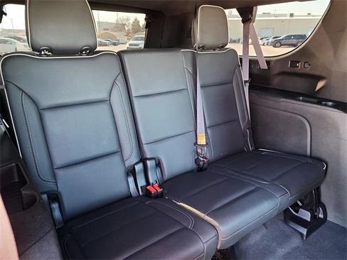 Used 2021 GMC Yukon XL SLT w/ SLT Premium Package image 19