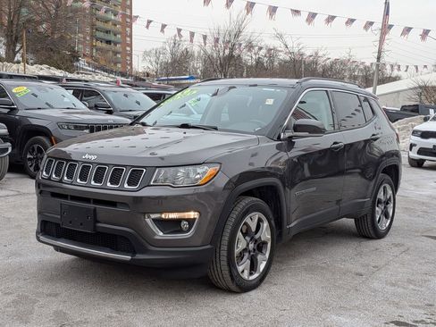Certified 2018 Jeep Compass Limited image 2