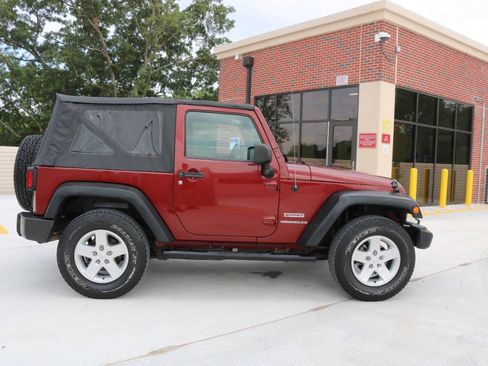 Used 2010 Jeep Wrangler Rubicon w/ PWR Convenience Group AWD/4WD image 57