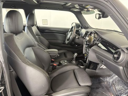 Used 2023 MINI Cooper SE image 32