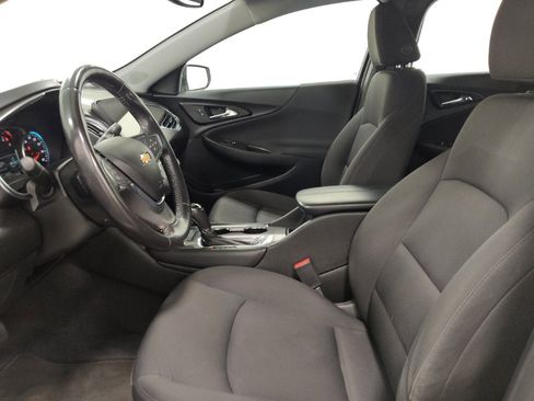 Used 2018 Chevrolet Malibu LT FWD image 17