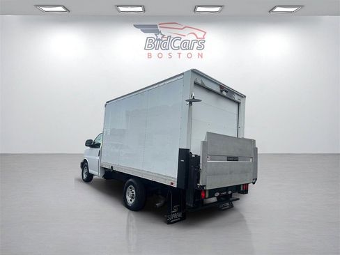 Used 2021 Chevrolet Express 3500 image 6