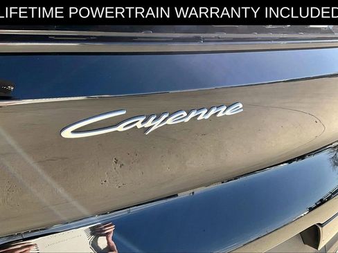 Used 2024 Porsche Cayenne image 45