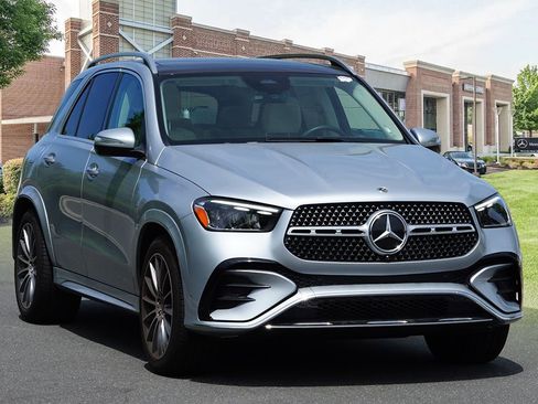 Used 2025 Mercedes-Benz GLE 350 4MATIC image 3
