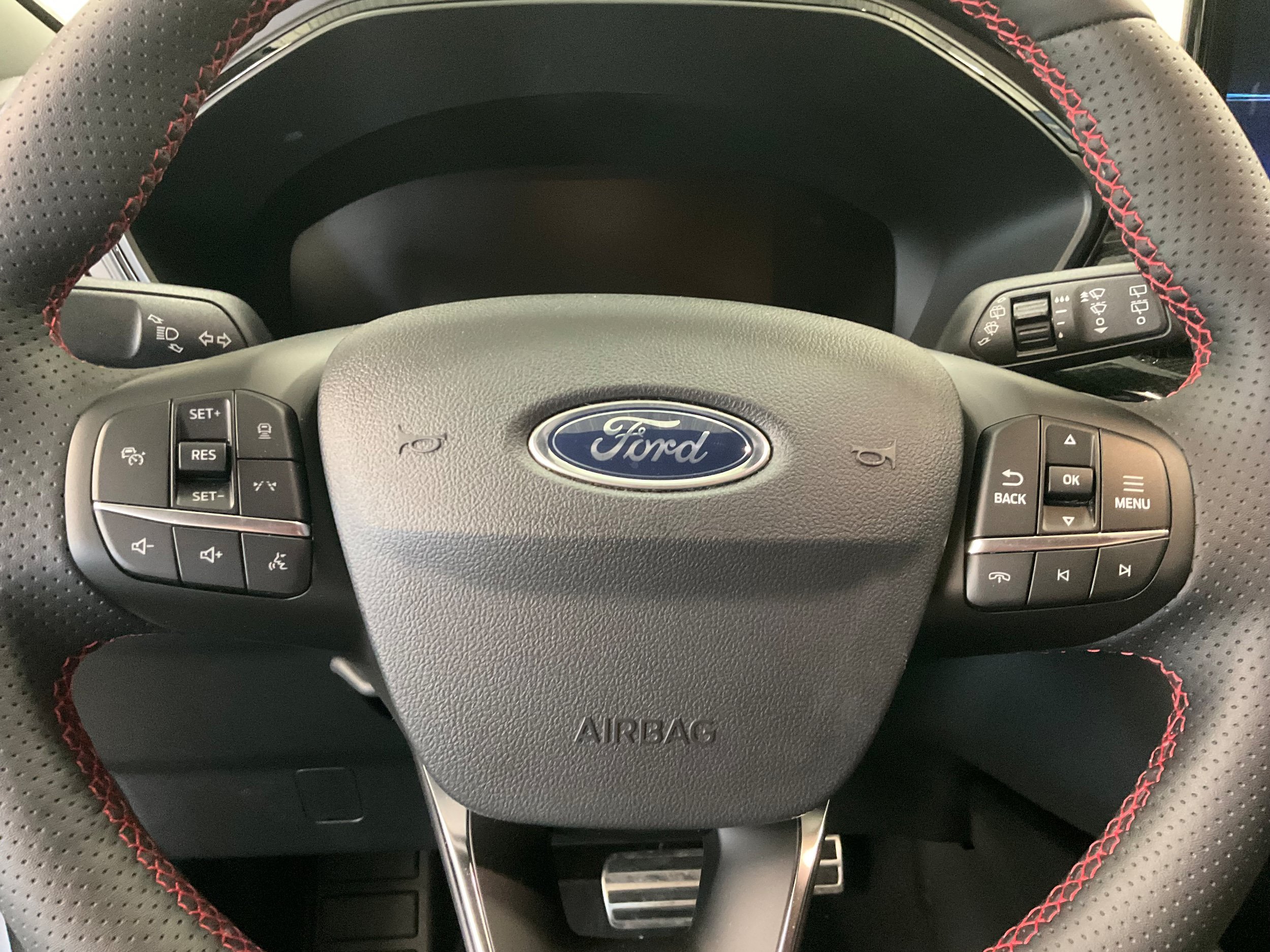 Used 2024 Ford Escape ST-Line w/ Tech Pack #1 AWD/4WD image 15