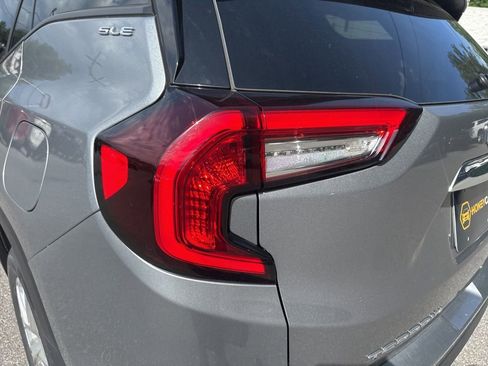 Used 2024 GMC Terrain SLE AWD/4WD image 26