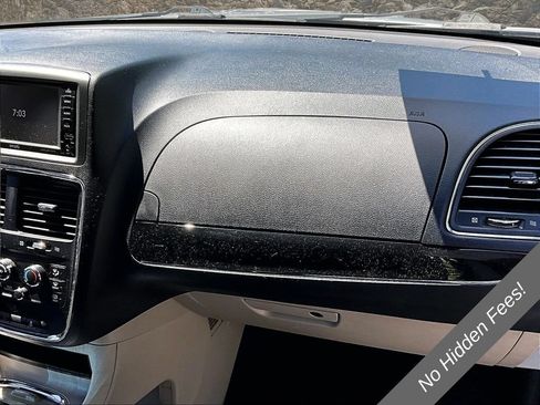 Used 2018 Dodge Grand Caravan SXT FWD image 15