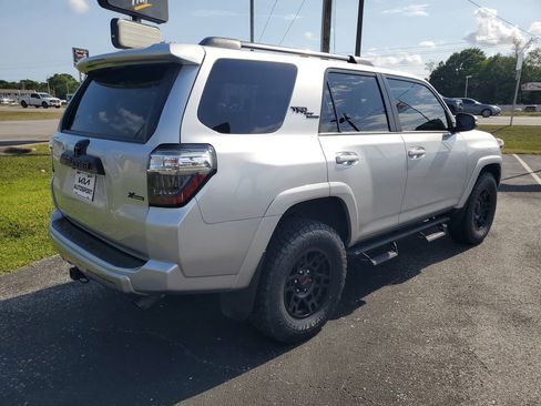 Used 2023 Toyota 4Runner TRD Off-Road Premium w/ Moonroof Package AWD/4WD image 4