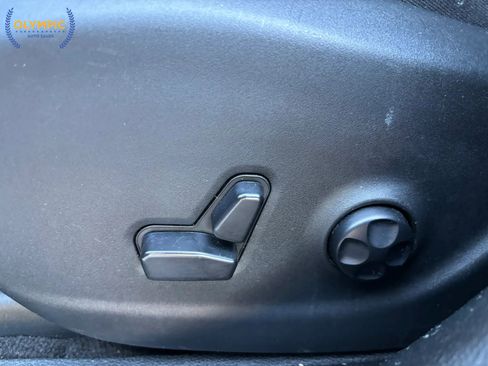 Used 2019 Jeep Cherokee Limited image 33