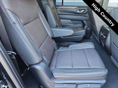 Used 2022 Chevrolet Suburban High Country image 17