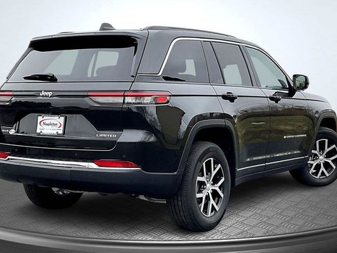Used 2024 Jeep Grand Cherokee Limited w/ Trailer Tow Package AWD/4WD image 2