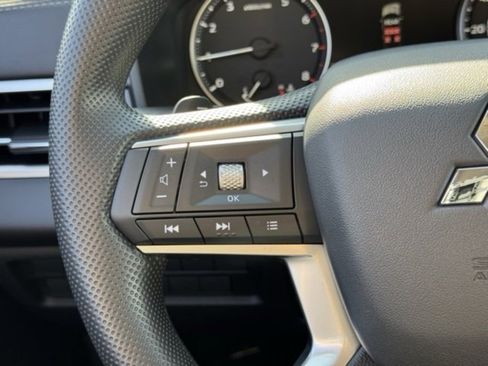 New 2025 Mitsubishi Outlander ES image 20