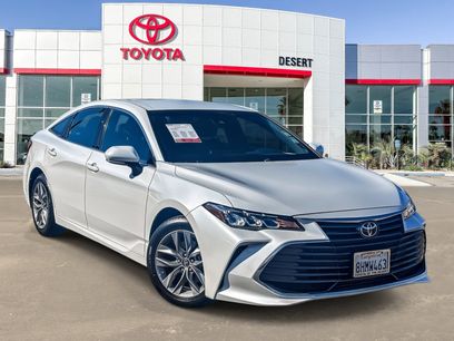 Certified 2019 Toyota Avalon XLE w/ Preferred Accessory Package
