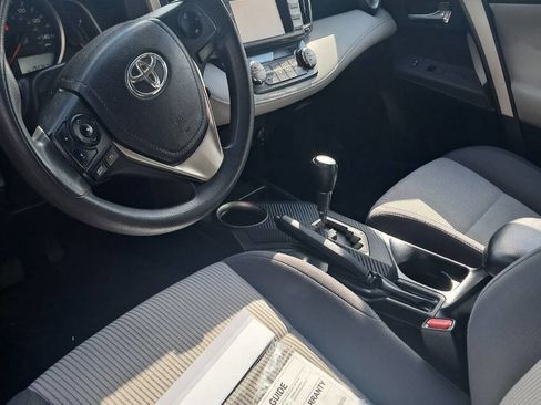 Used 2015 Toyota RAV4 XLE AWD/4WD image 2