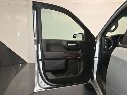 Used 2021 Chevrolet Silverado 1500 LT AWD/4WD image 10
