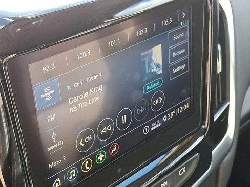 Used 2020 Chevrolet Traverse LT image 17