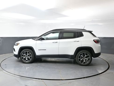Used 2025 Jeep Compass Limited AWD/4WD image 11