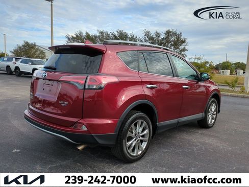 Used 2018 Toyota RAV4 Limited image 5