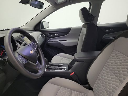 Used 2019 Chevrolet Equinox LS FWD image 17