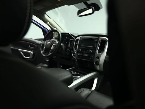 Used 2017 Nissan Titan PRO-4X w/ Pro-4x Convenience Package AWD/4WD image 64