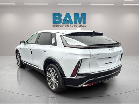 New 2026 Cadillac Lyriq Luxury image 7