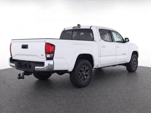 Used 2022 Toyota Tacoma SR5 RWD image 6