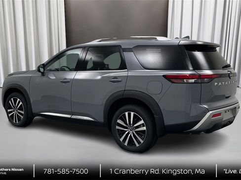 New 2025 Nissan Pathfinder Platinum w/ Cargo Package image 7