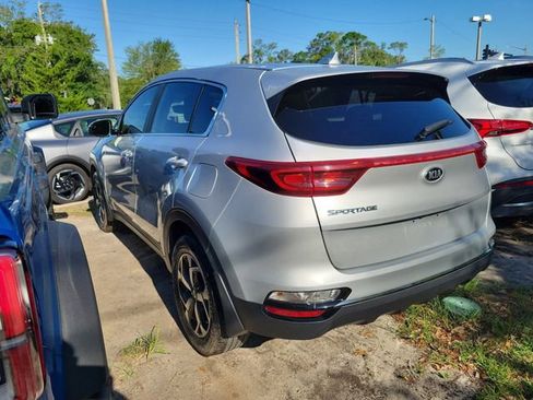 Used 2020 Kia Sportage LX w/ LX Popular Package FWD image 3