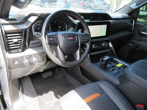Used 2024 GMC Sierra 1500 AT4 w/ AT4 Premium Package image 15