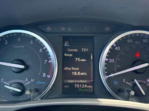 Used 2019 Toyota Highlander Limited image 24