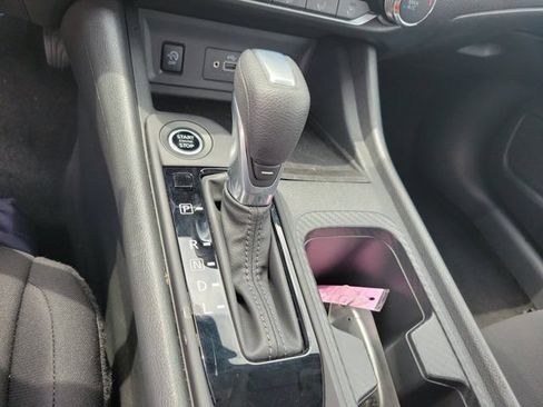 Certified 2025 Nissan Sentra S FWD image 30