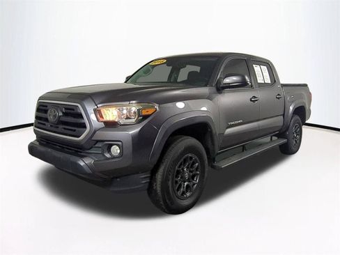 Used 2018 Toyota Tacoma SR5 RWD image 9